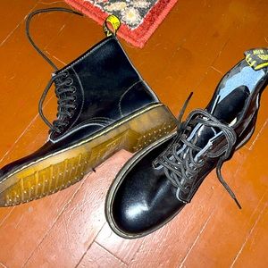 Womens doc marten look alike NWOT